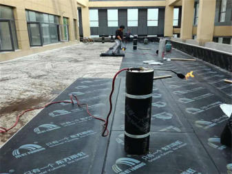 專業外墻保溫 防水 窗口陽臺 彩鋼房漏水 修雨水管